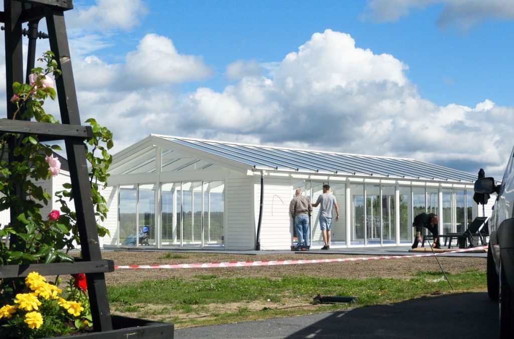 poolhus poolöverbyggnad expodul uterum limträstomme glastak